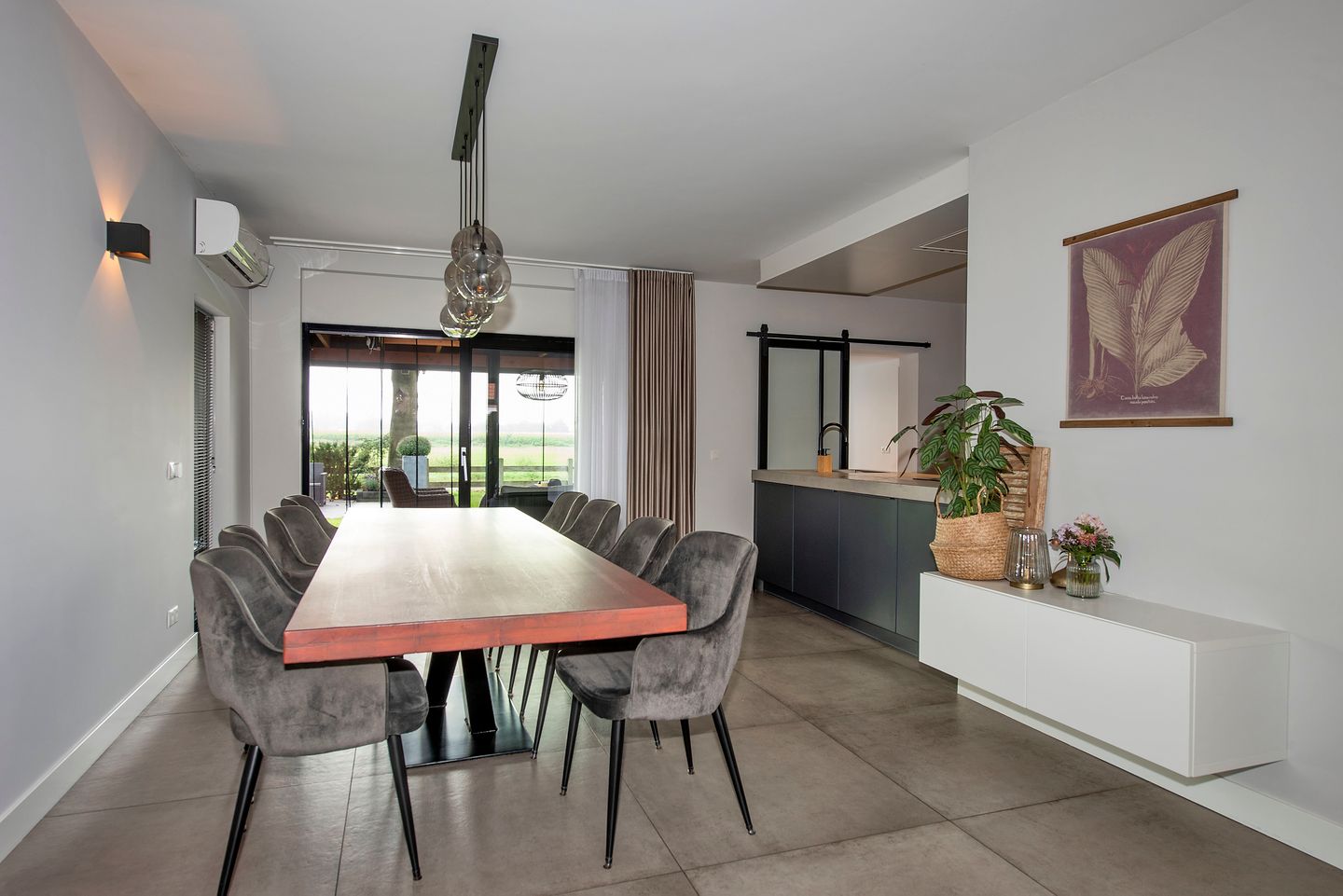 Photo 10 of Pastoor Petersstraat 75