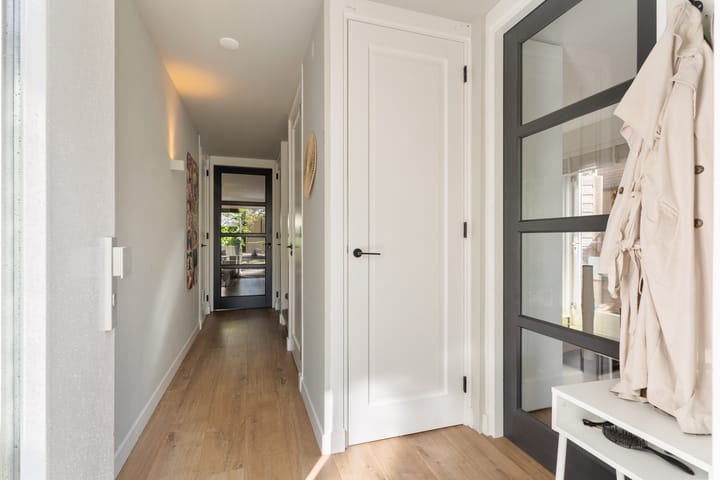 Foto 11 van Februaristraat 132