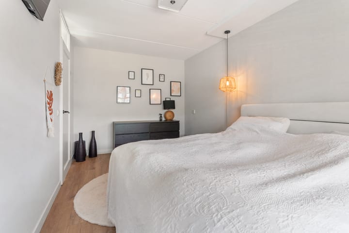 Foto 31 van Februaristraat 132