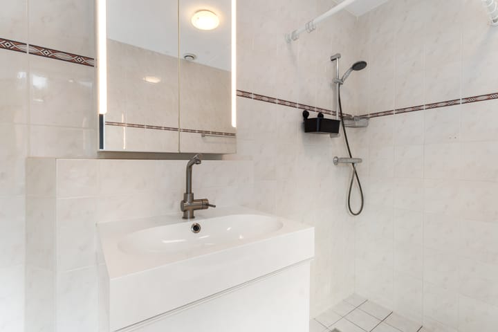 Foto 34 van Februaristraat 132