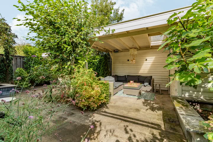 Foto 51 van Februaristraat 132