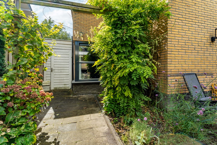 Foto 52 van Februaristraat 132