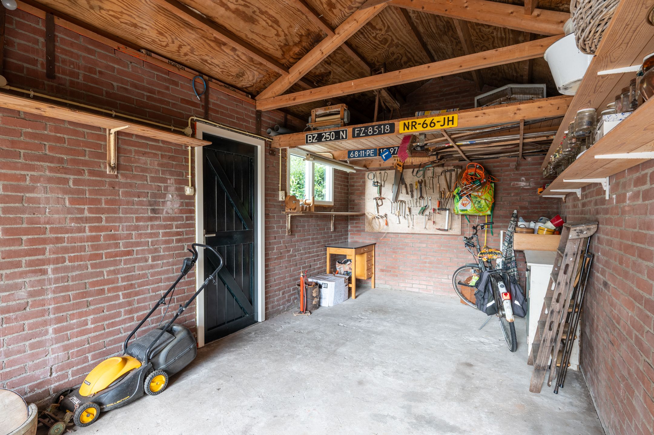 Photo 45 of Dr G van Schouwenlaan 21