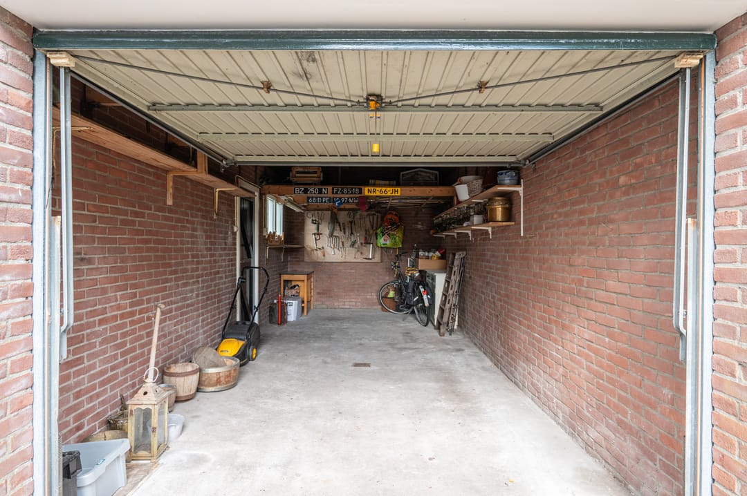 Photo 47 of Dr G van Schouwenlaan 21