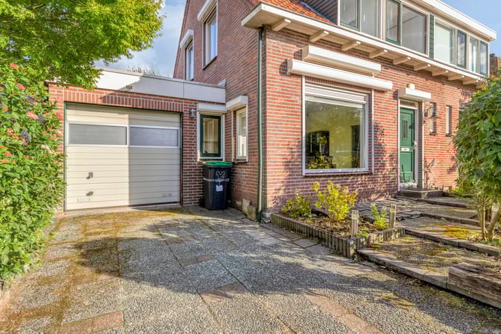 Photo 2 of C.A. Dekkerstraat 7