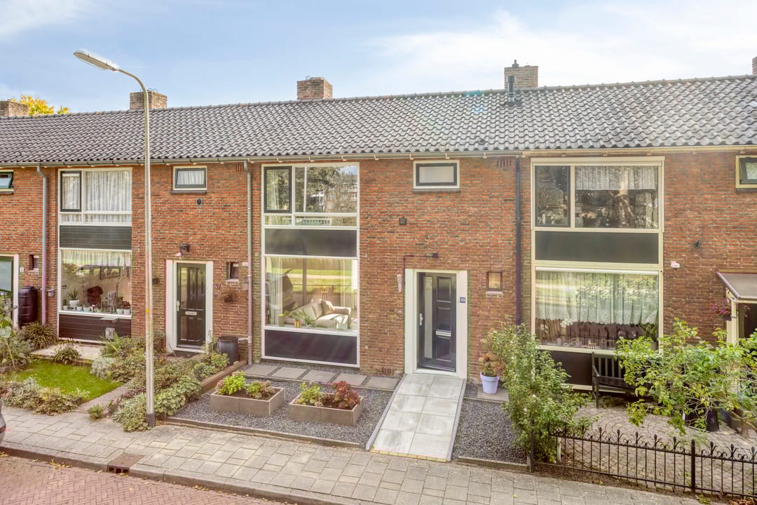 Foto 1 van Frans van Mierisstraat 49