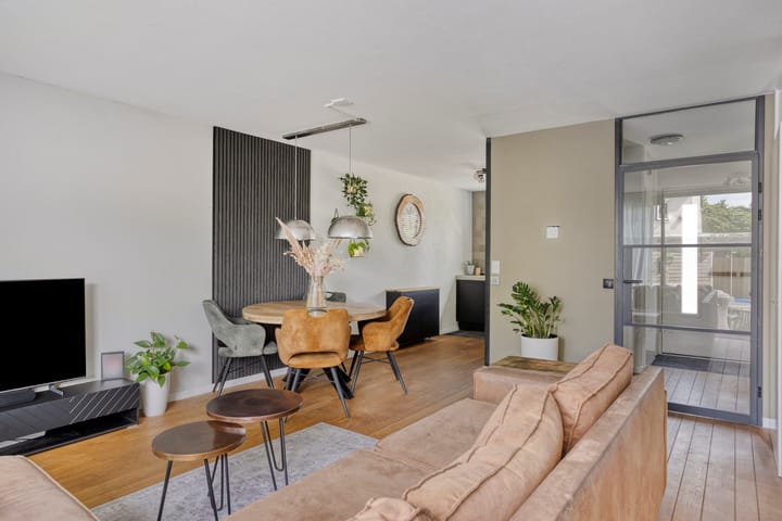 Photo 2 of Visarend 47