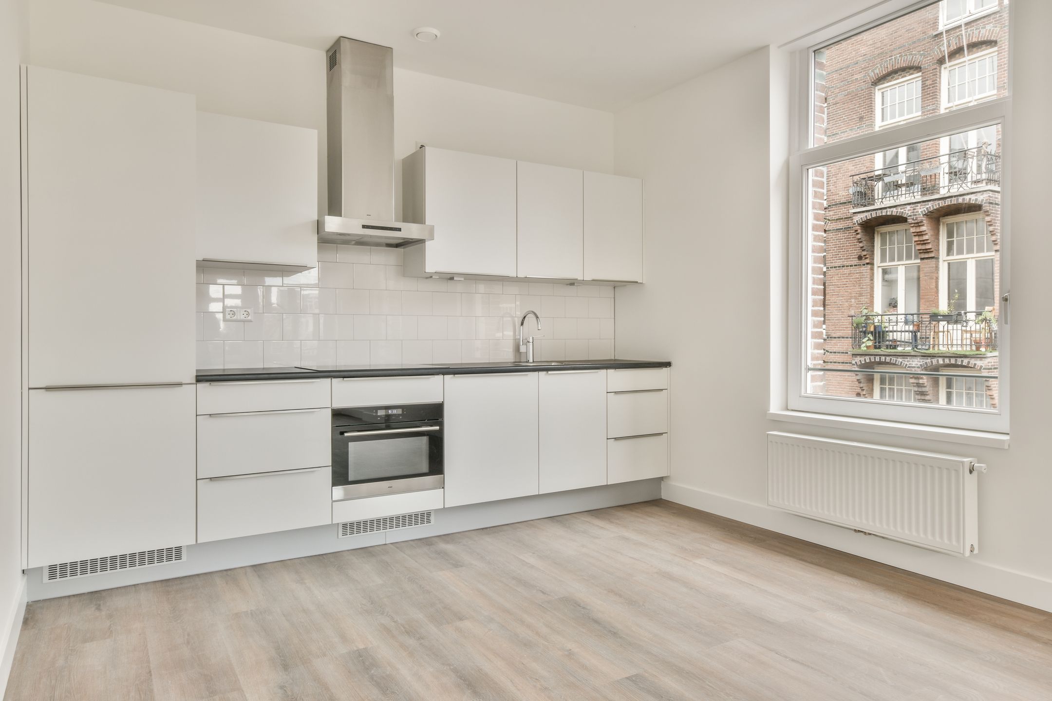 Photo 6 of Van Woustraat 142-3