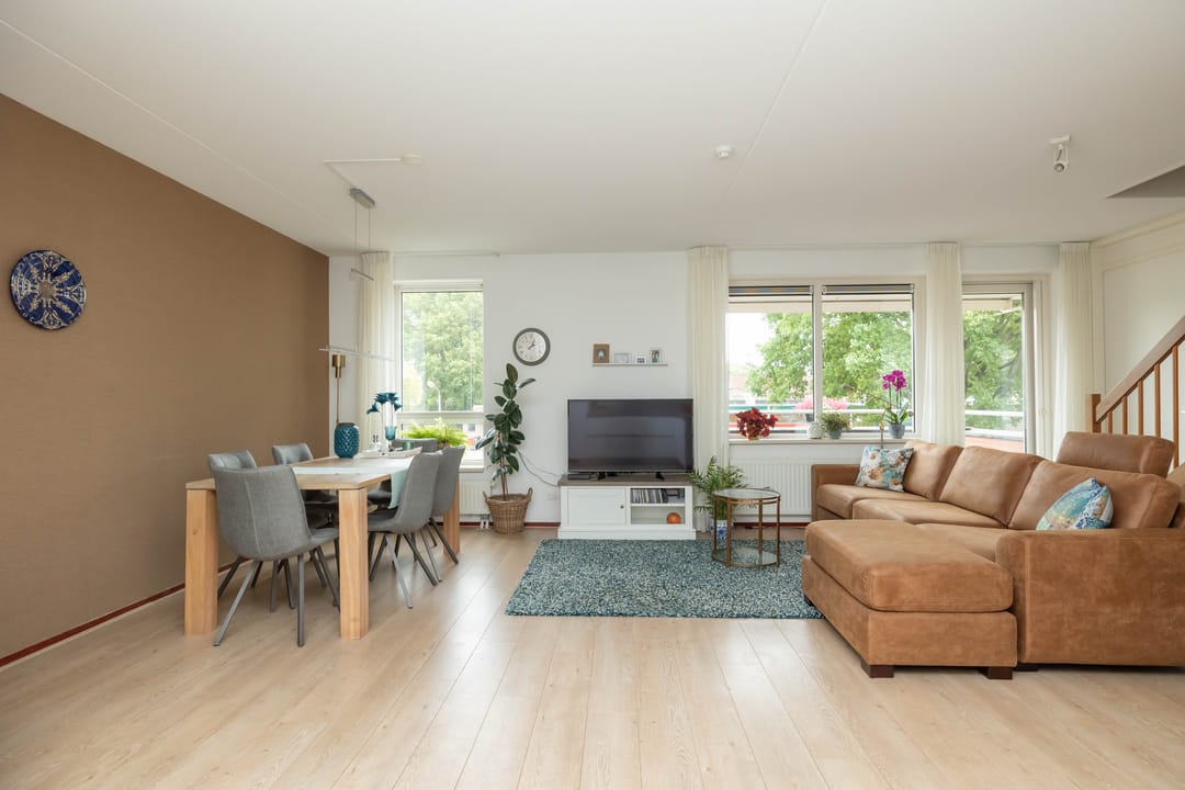 Foto 2 van Jan Naardingweg 5-102