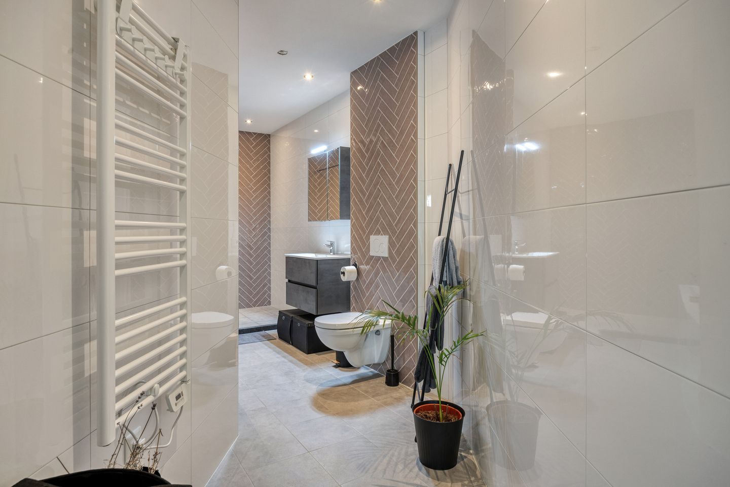 Foto 14 van Raadhuislaan 103