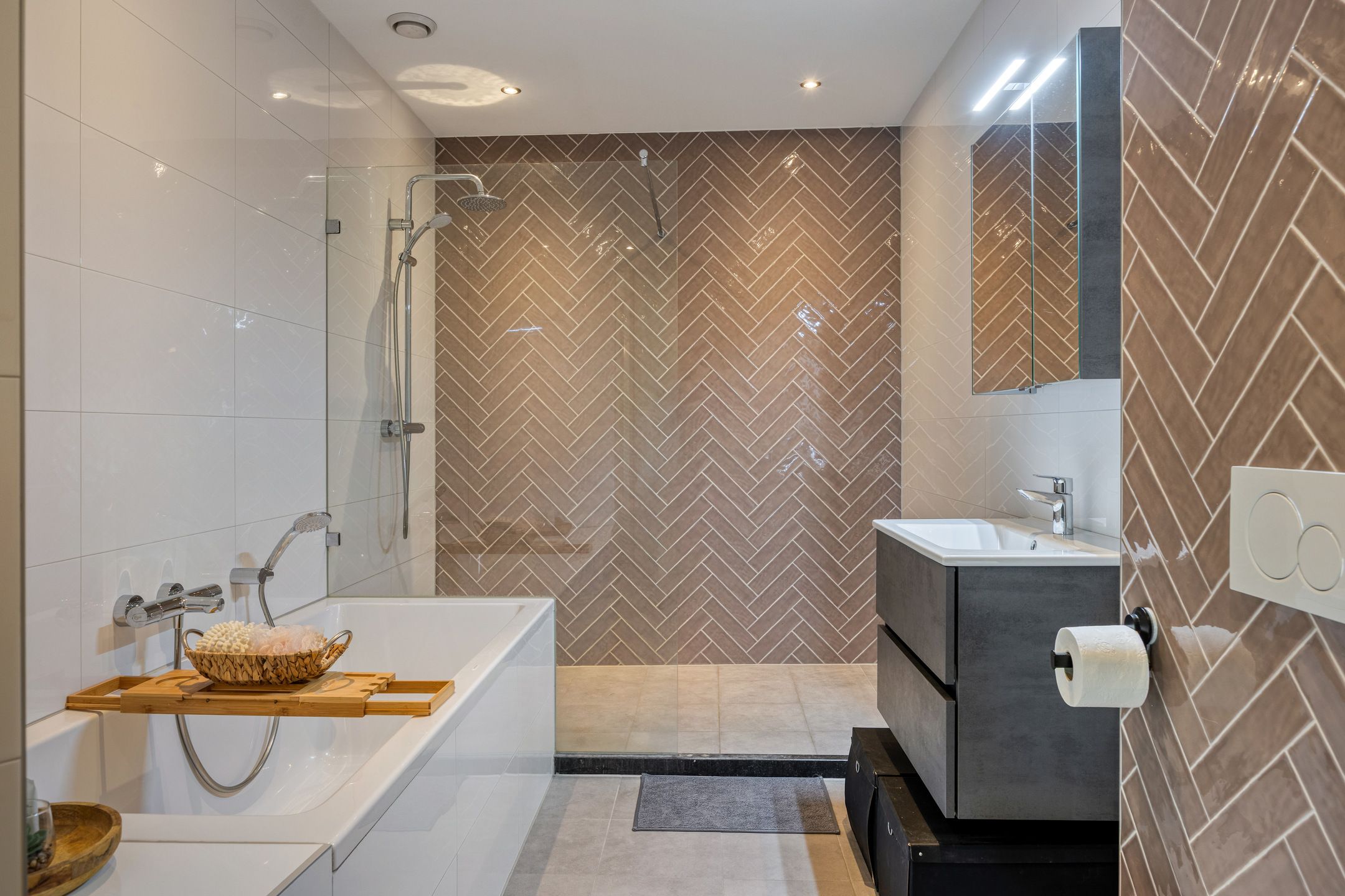 Foto 15 van Raadhuislaan 103