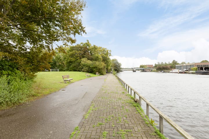 Foto 38 van Alexander Dubcekplaats 12