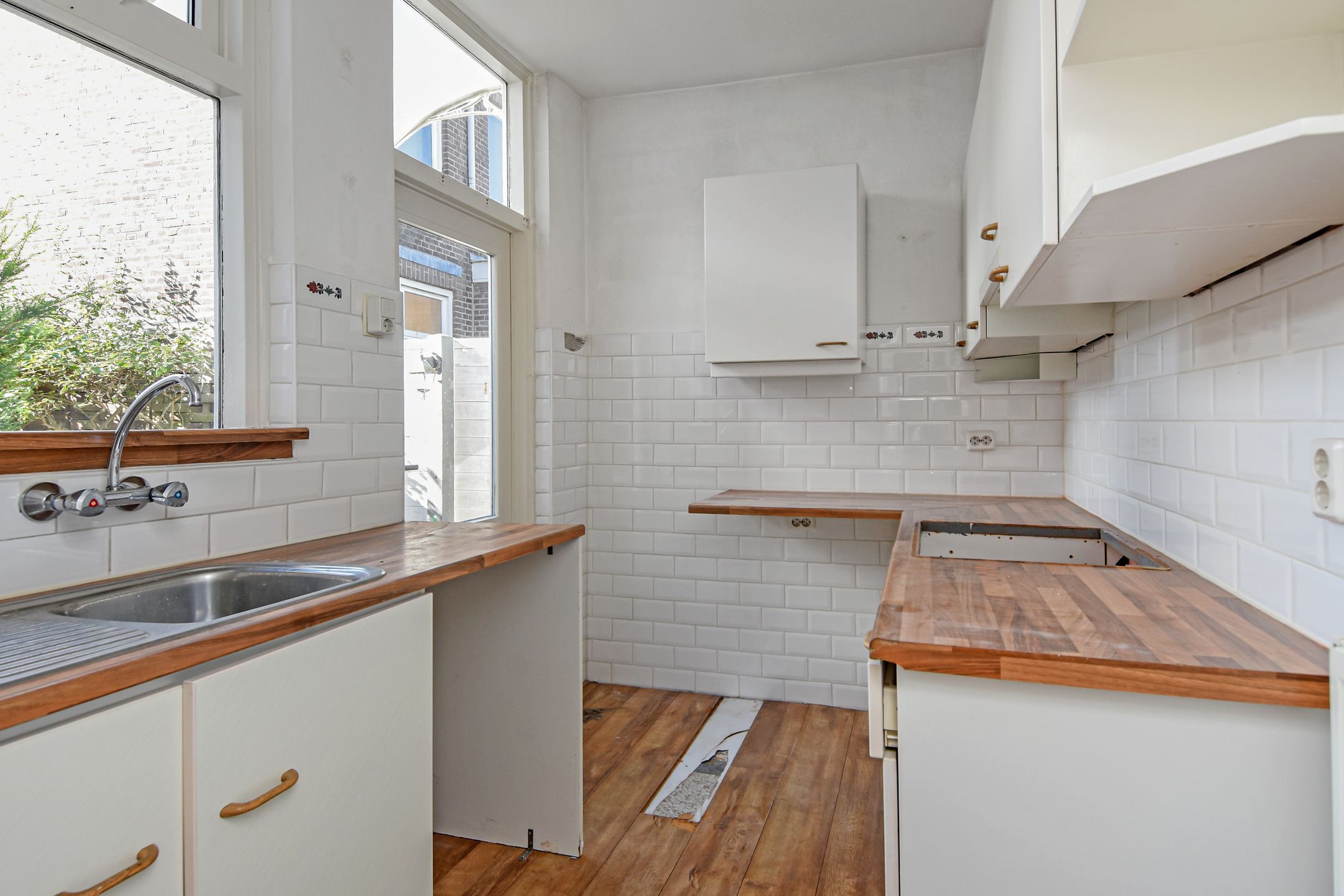 Photo 3 of Emmastraat 3