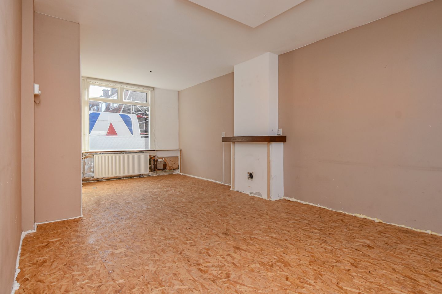 Photo 10 of Emmastraat 3