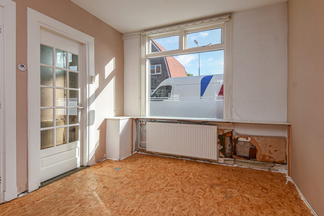 Photo 11 of Emmastraat 3