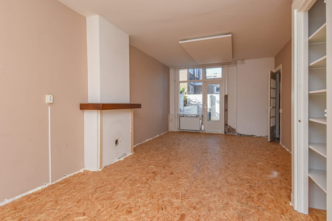 Photo 13 of Emmastraat 3