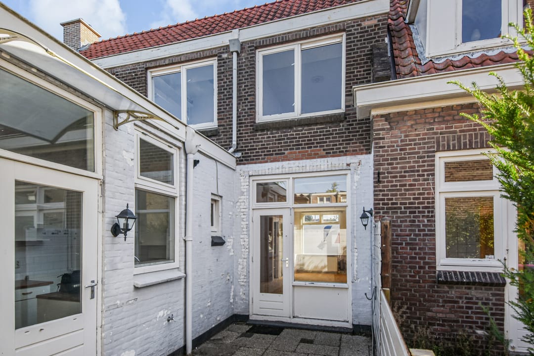 Photo 17 of Emmastraat 3