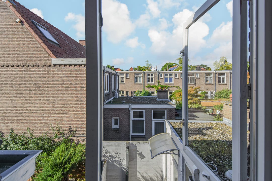 Photo 31 of Emmastraat 3