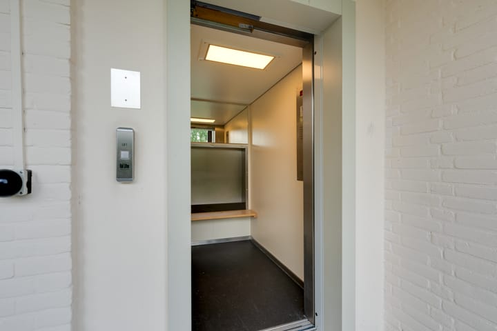 Foto 6 van Mr. G. Groen van Prinstererlaan 357