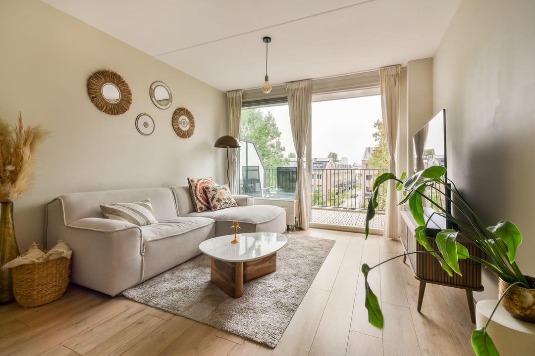 Photo 2 of Diepenbrockstraat 96