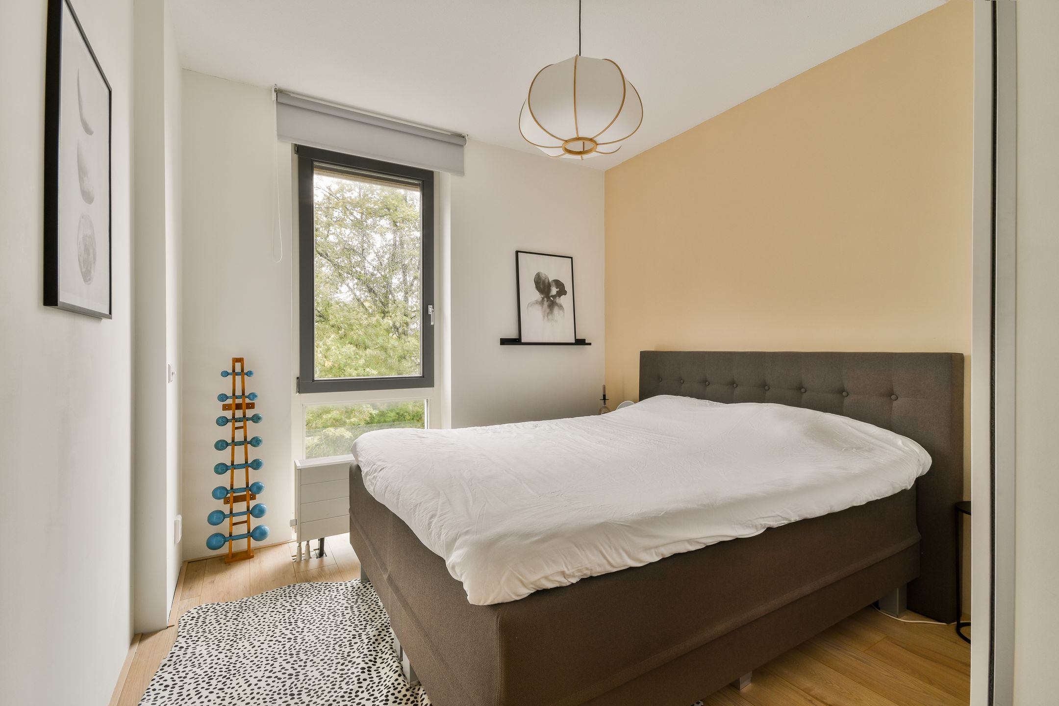 Photo 9 of Diepenbrockstraat 96