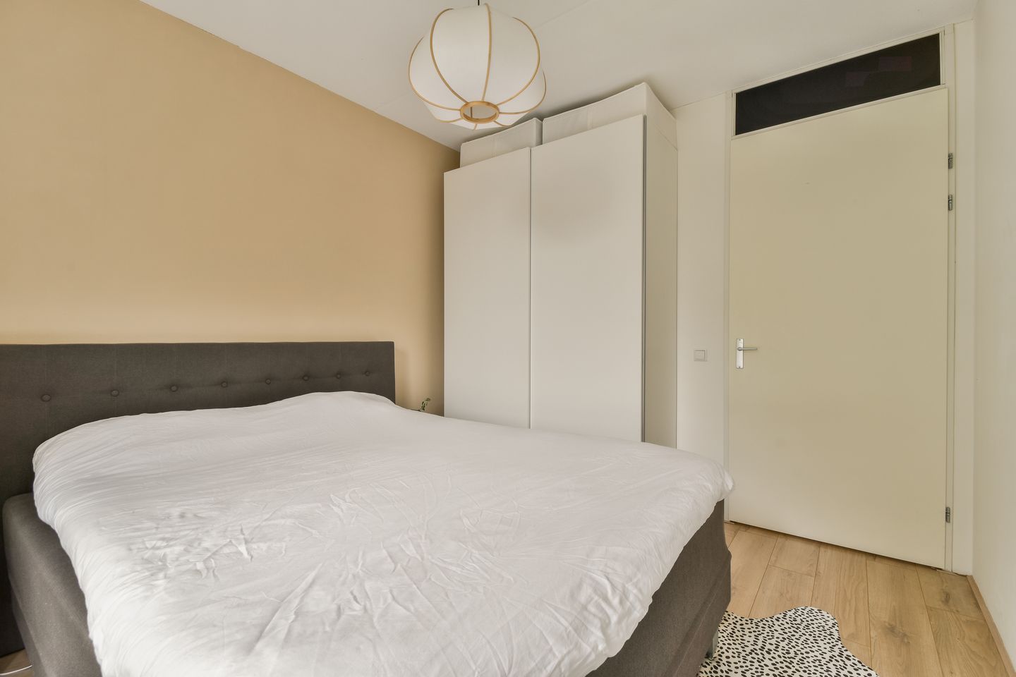 Photo 10 of Diepenbrockstraat 96