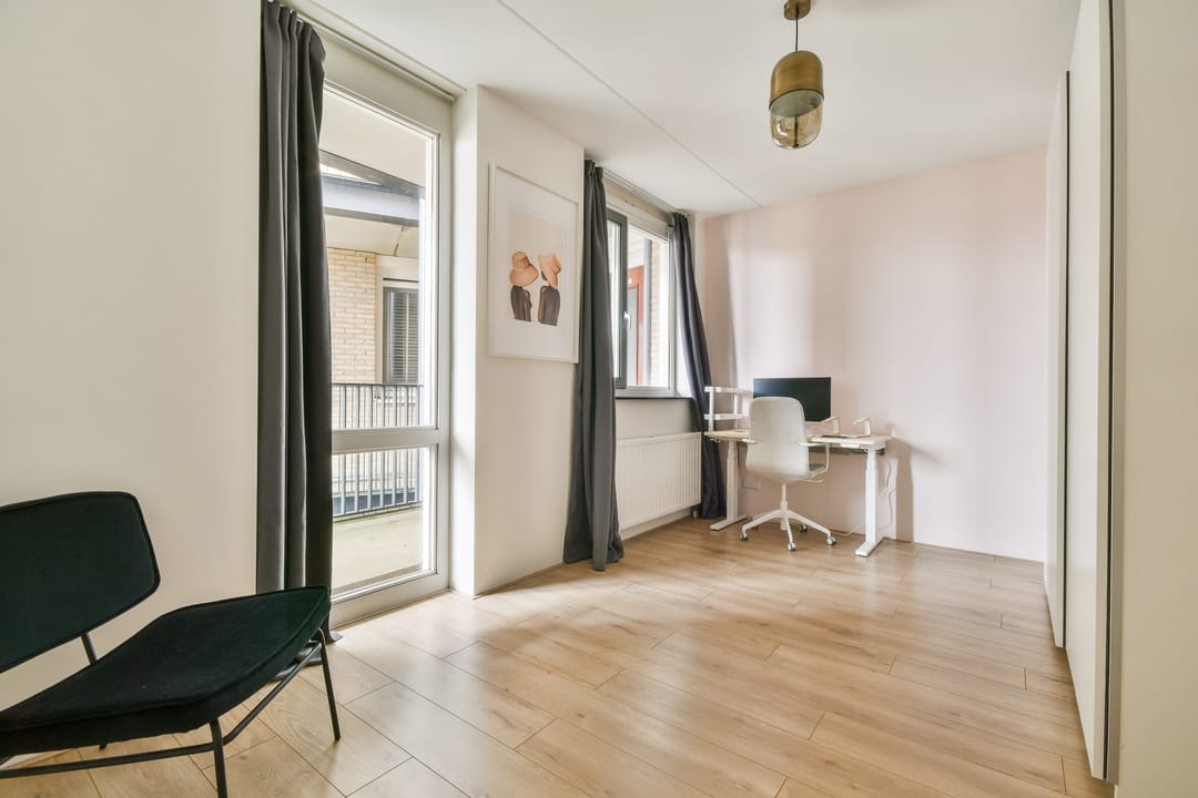 Photo 11 of Diepenbrockstraat 96