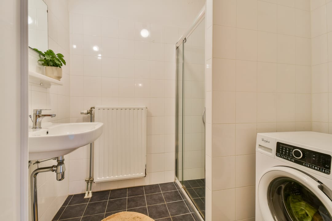 Photo 13 of Diepenbrockstraat 96