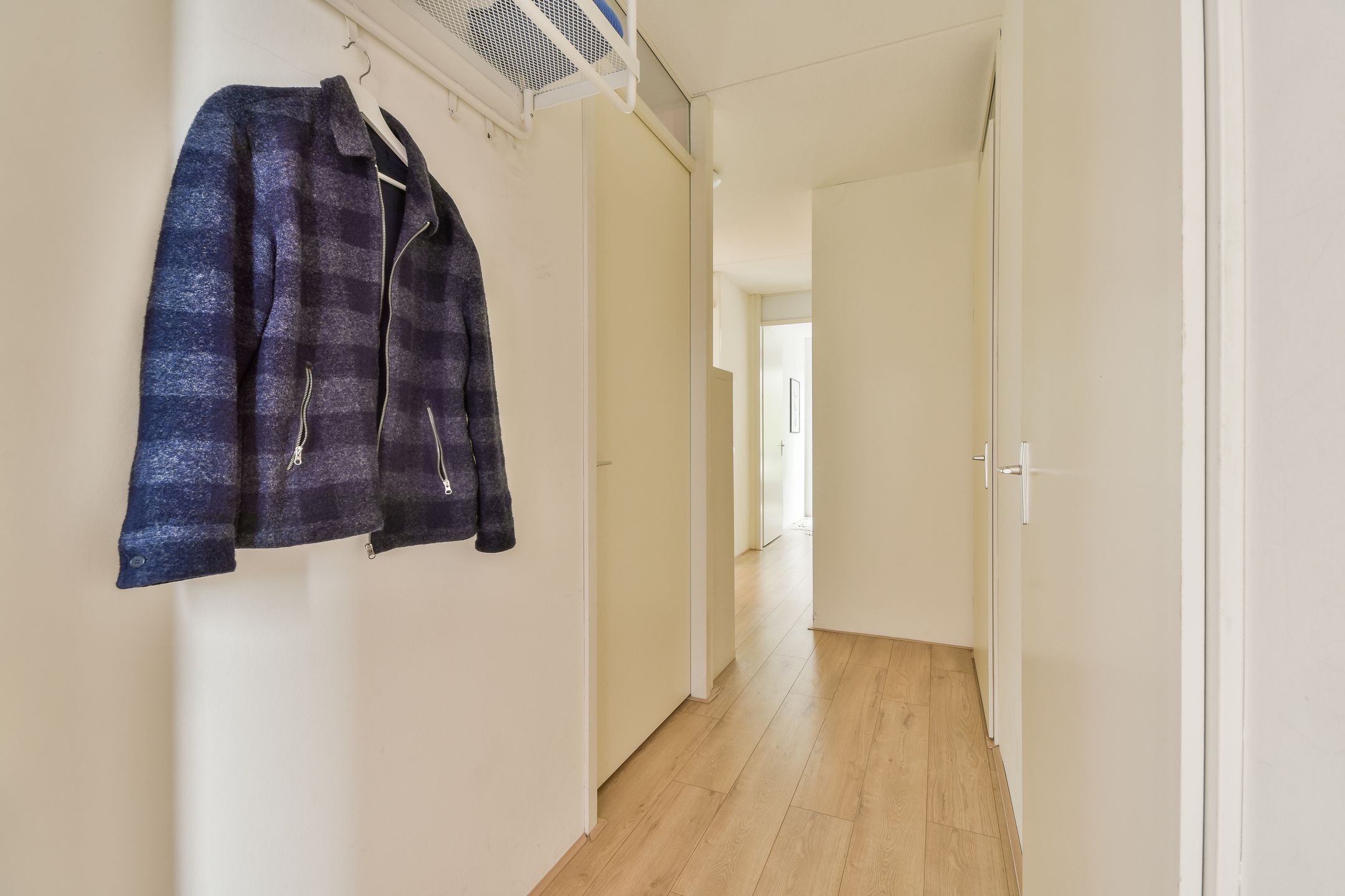 Photo 15 of Diepenbrockstraat 96