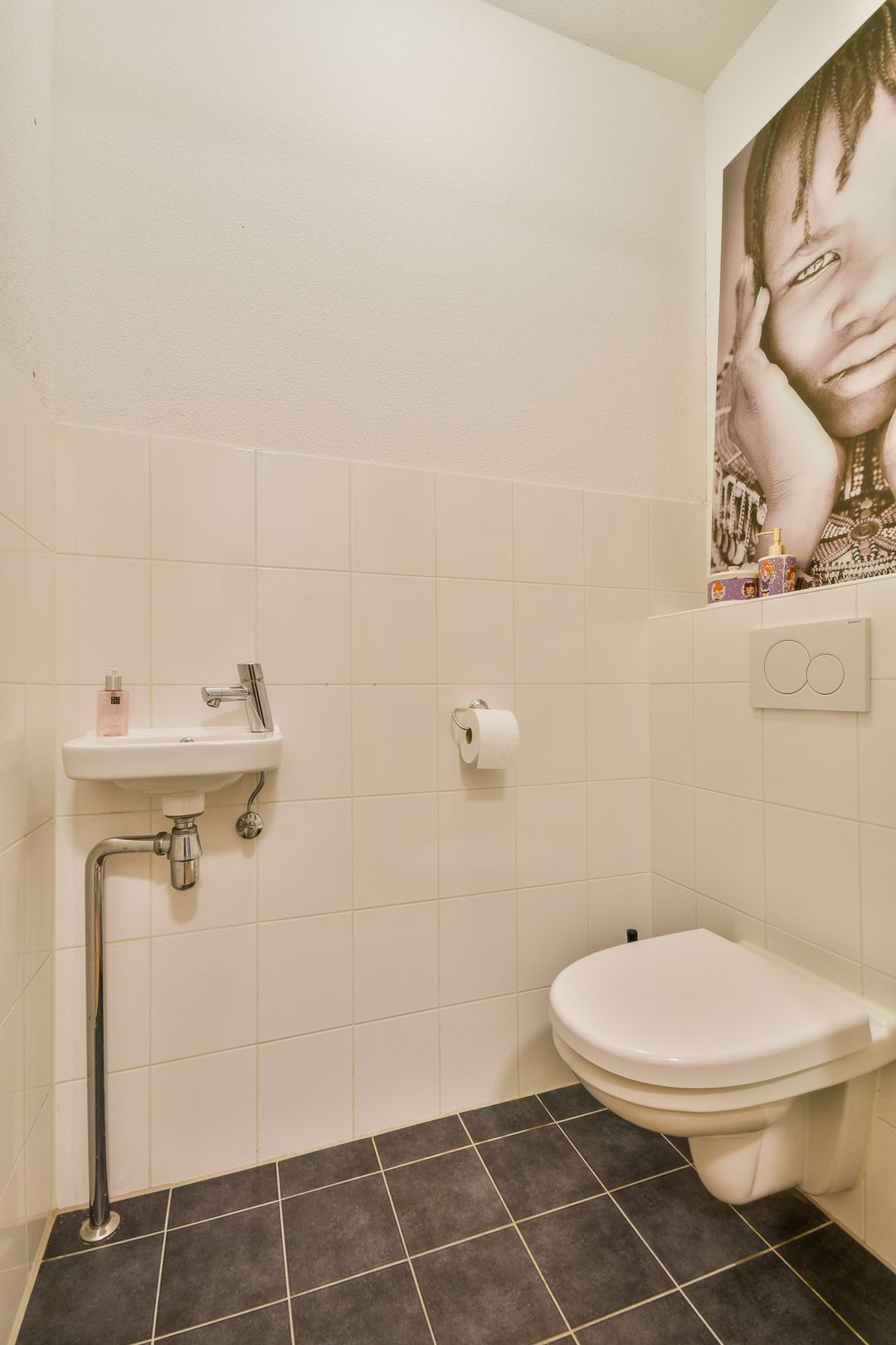 Photo 16 of Diepenbrockstraat 96