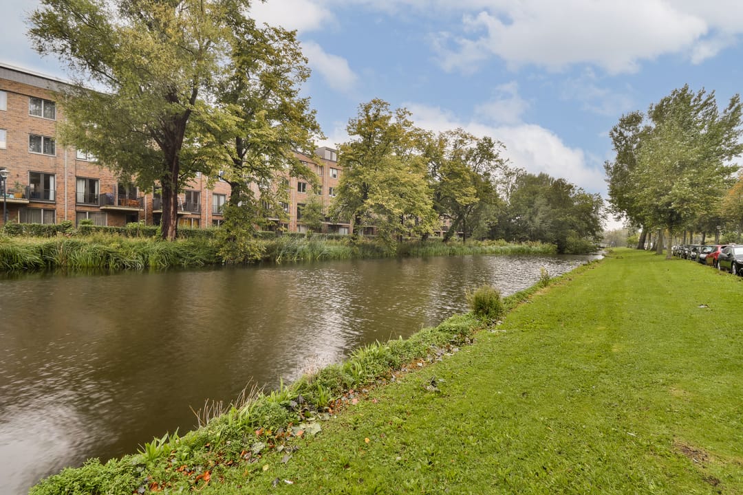 Photo 17 of Diepenbrockstraat 96