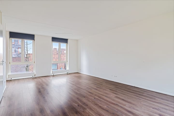 Photo 4 of Oldenzaalsestraat 1-6