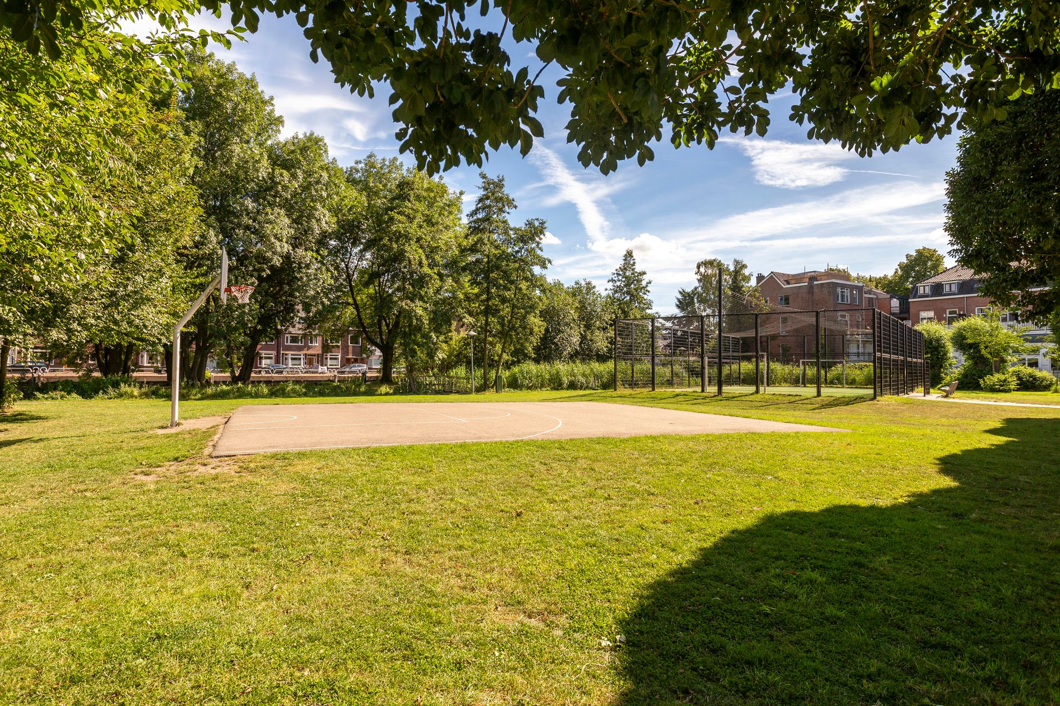 Foto 24 van Van Diemenstraat 12