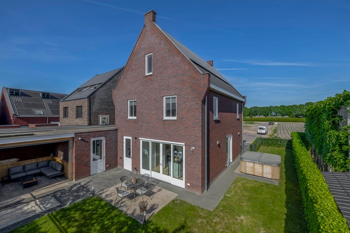 Foto 48 van Bikkel 8