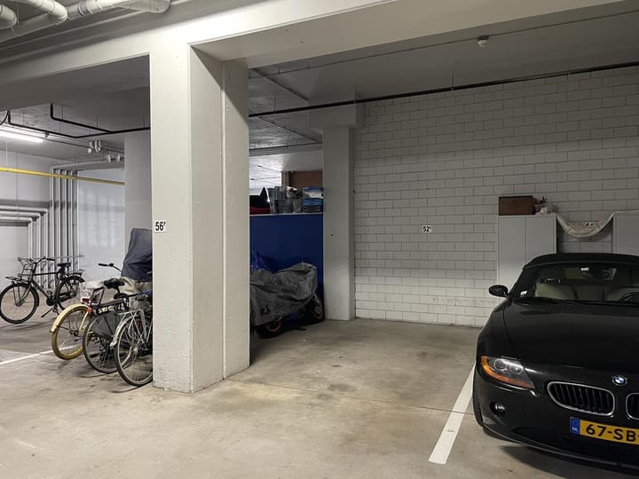 Photo 3 of Van Oldenbarneveldtstraat 52-S