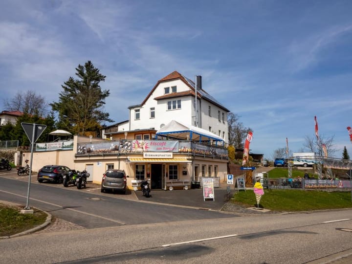 Foto 1 van Burgstraße 164, 06493