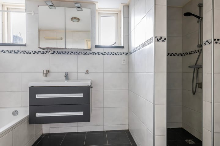 Foto 13 van Enklaan 20