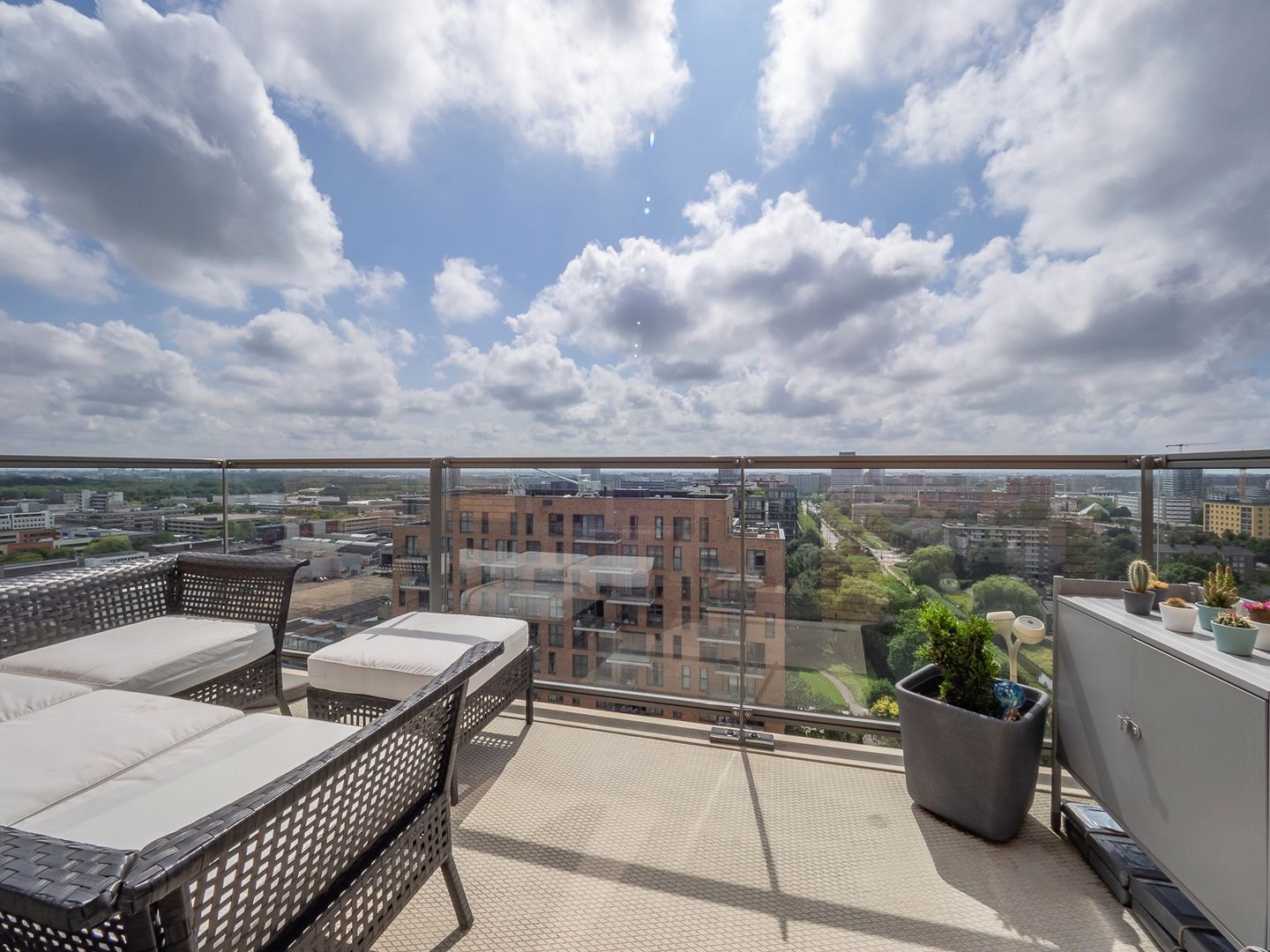 Foto 10 van Sir Winston Churchillln 275-F164