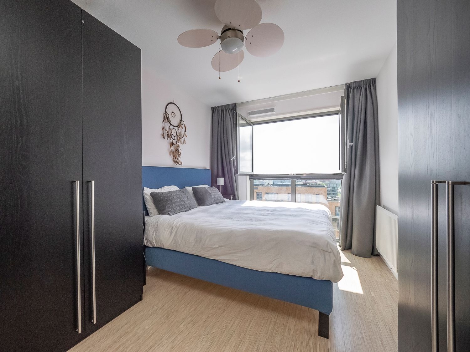 Foto 21 van Sir Winston Churchillln 275-F164