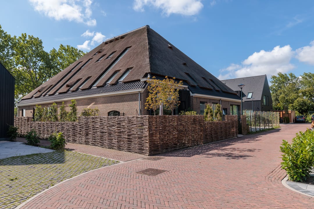 Foto 8 van Hoofdweg 893-F