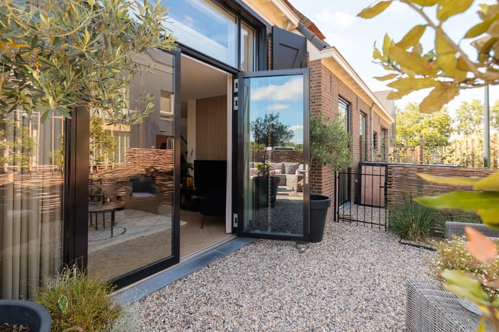 Foto 40 van Hoofdweg 893-F