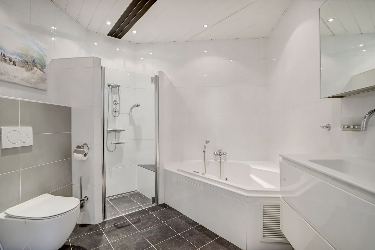 Photo 20 of Heidehoeve 14