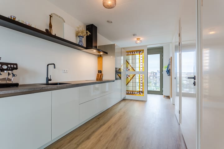 Photo 3 of Nederhemertstraat 53