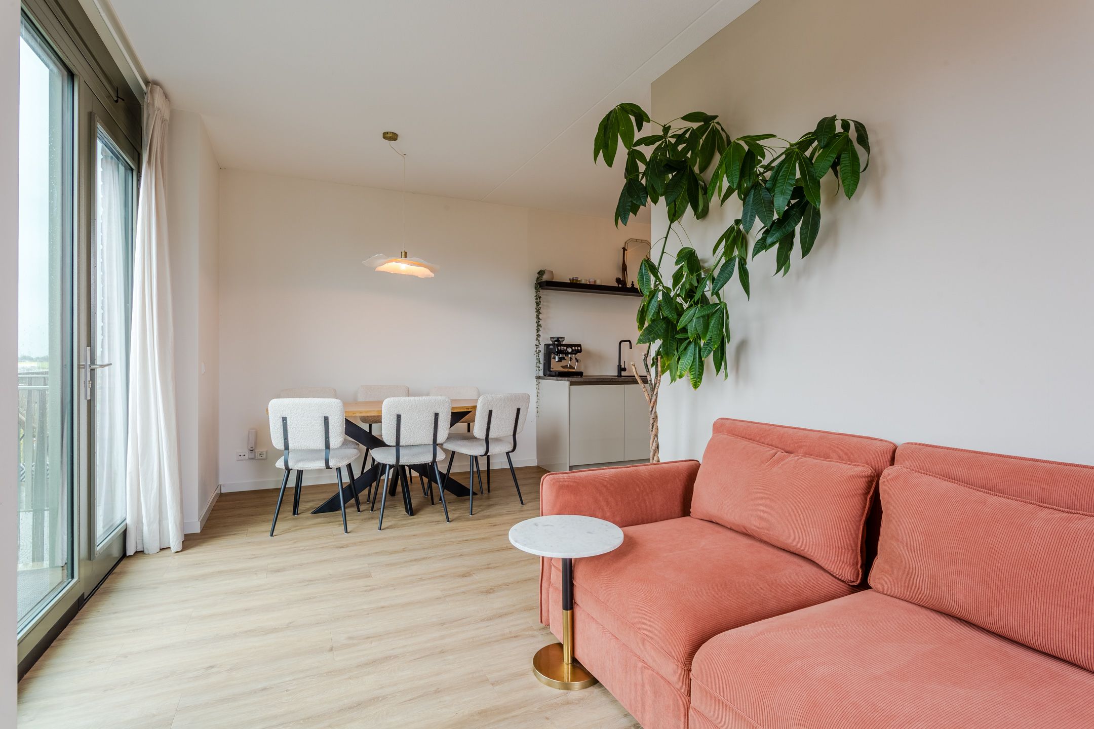 Foto 18 van Nederhemertstraat 53