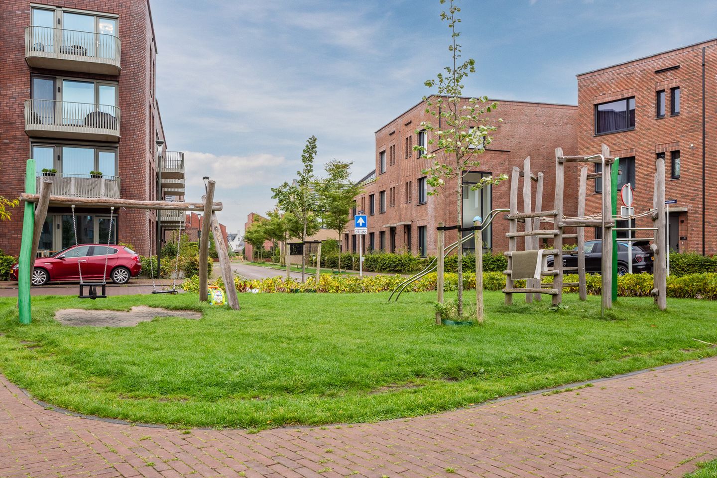 Foto 25 van Nederhemertstraat 53