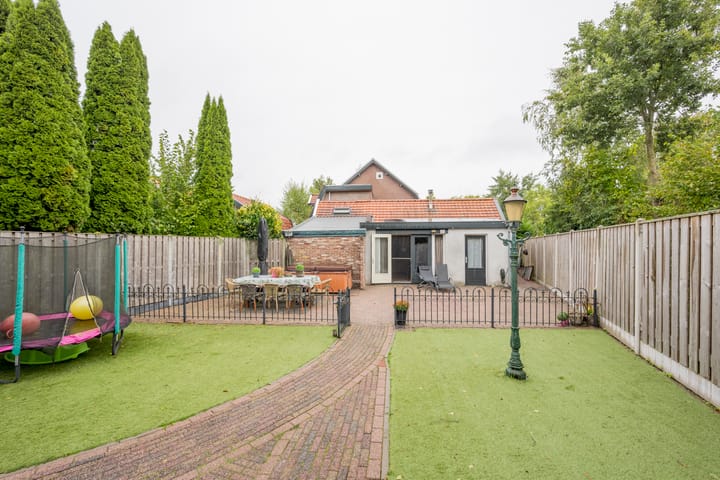 Photo 24 of Schoolstraat 85