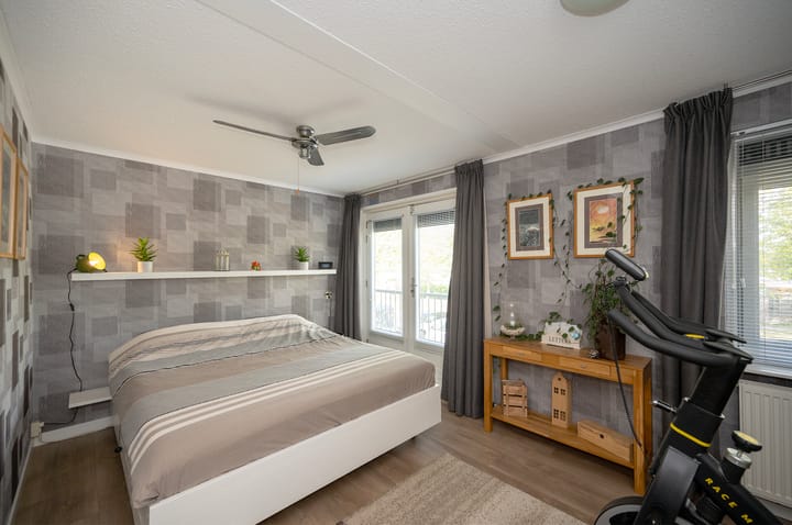 Foto 15 van Renoirstraat 92