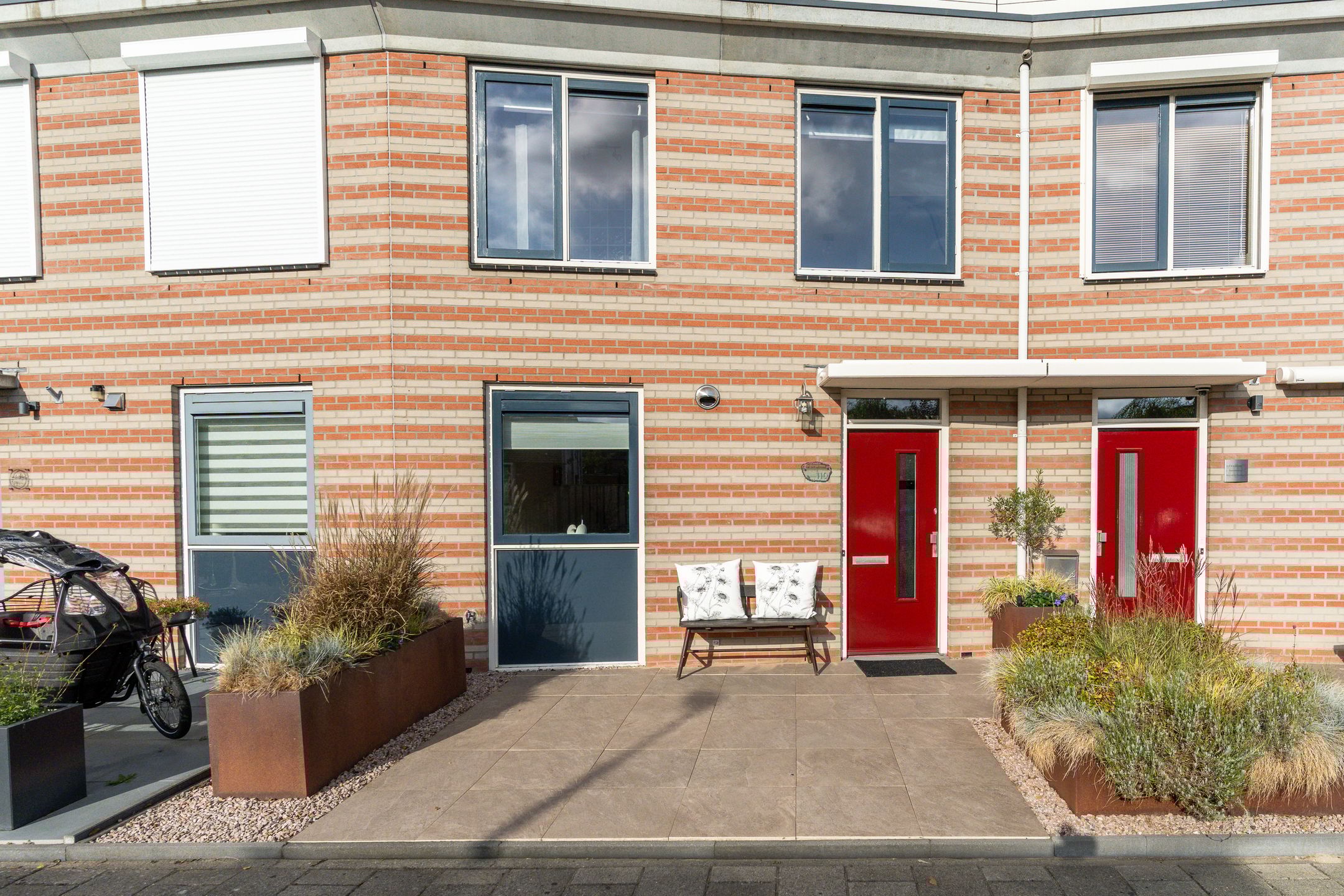 Foto 9 van Gerard ter Borchhage 110