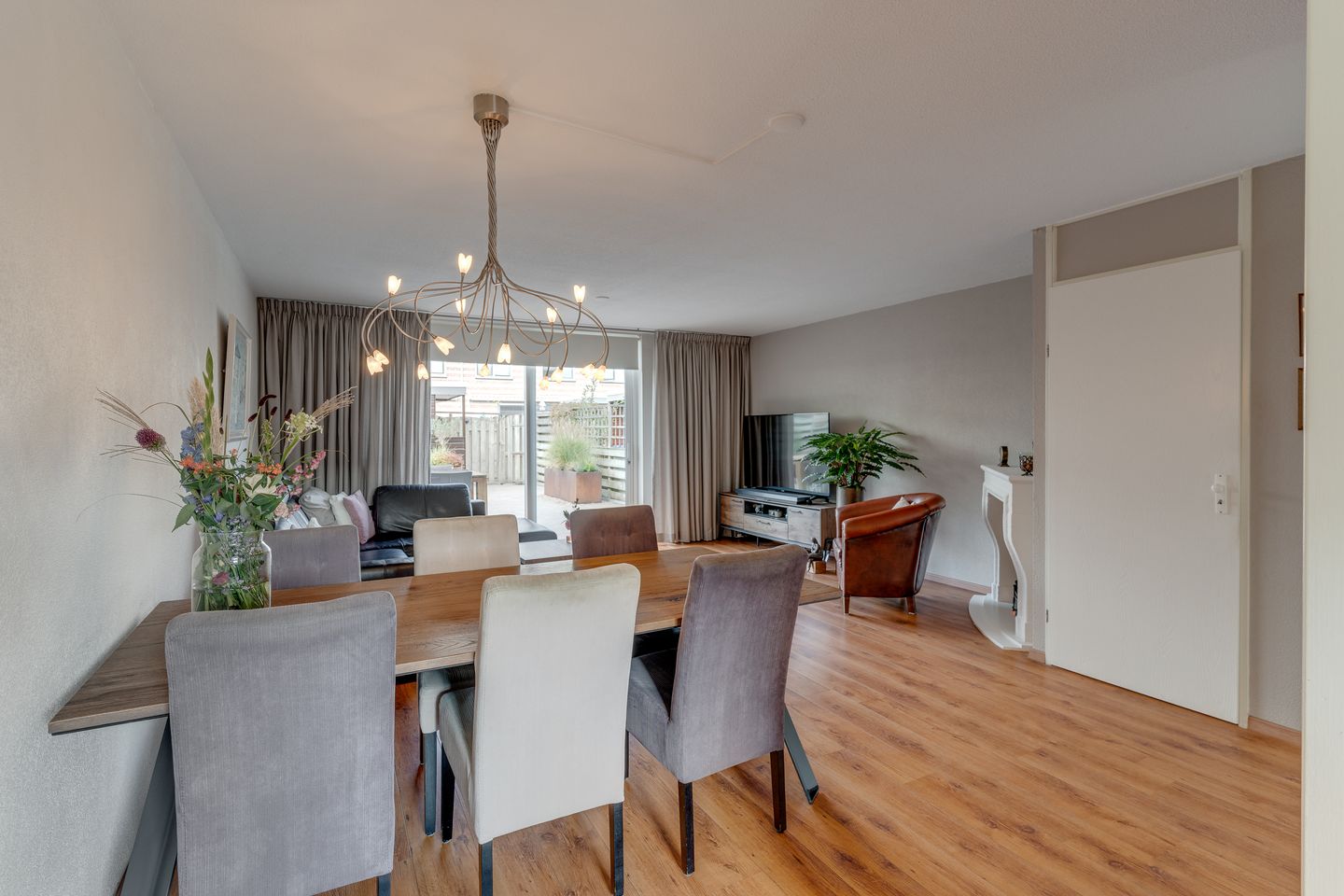 Foto 20 van Gerard ter Borchhage 110