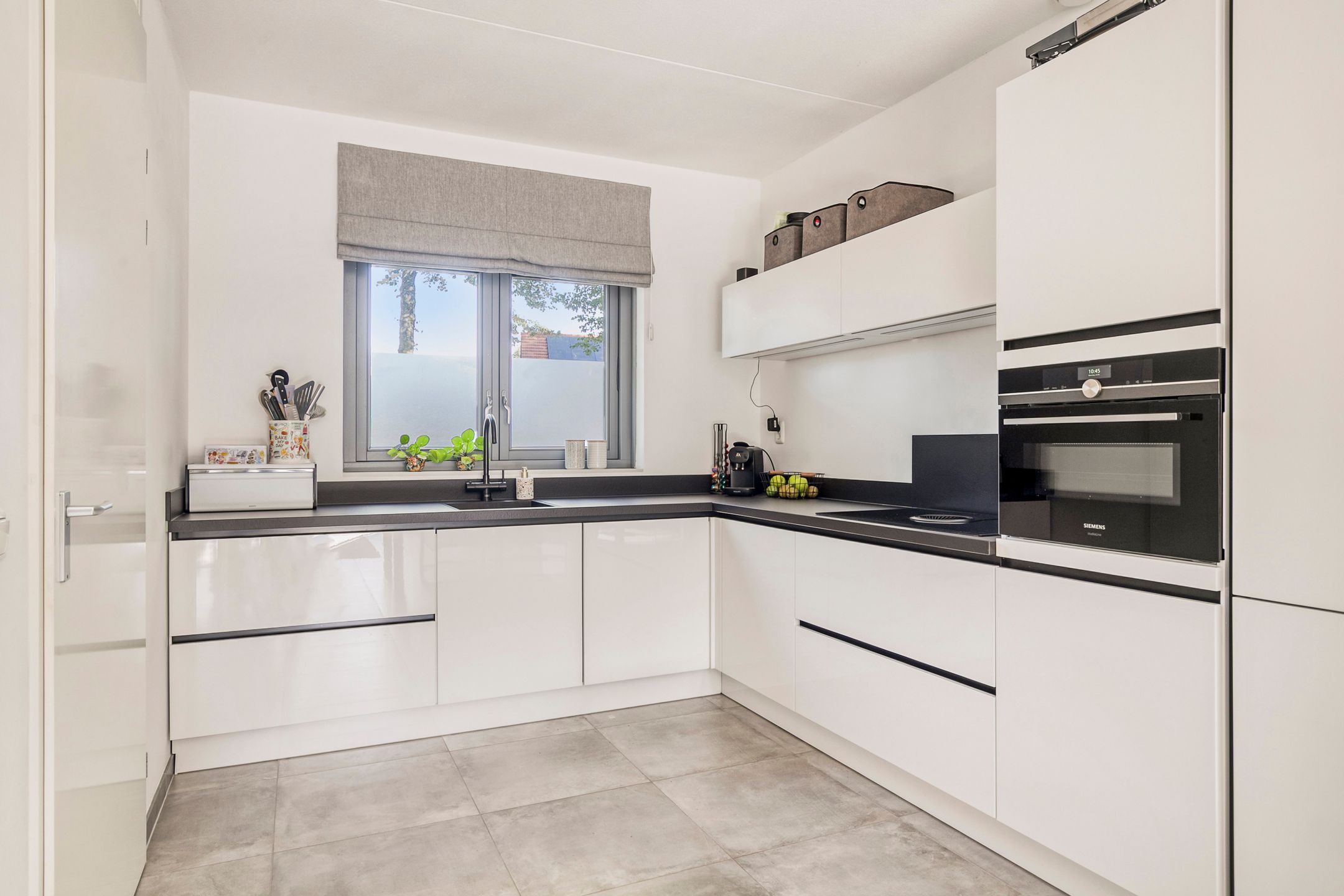 Foto 12 van Weikesstraat 28